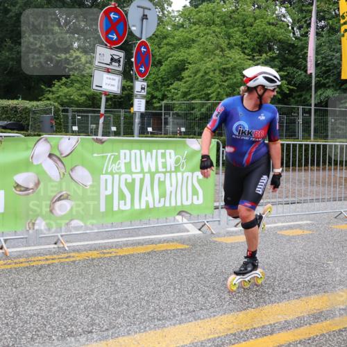 30.06.2024 - hella hamburg halbmarathon Strokosch-Dieckow http://msf.ph/oto/6564246 30.06.2024 09:14:07 Ziel 20413 meine-sportfotos.de