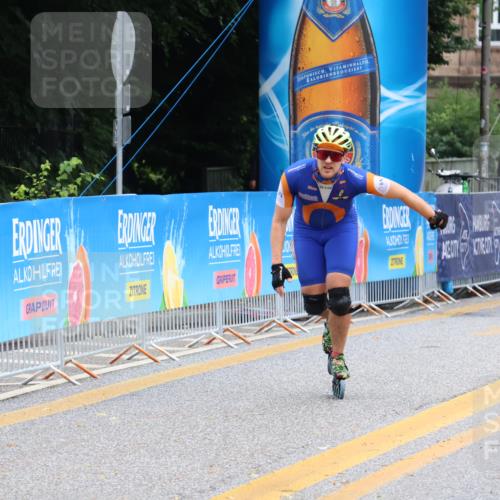 30.06.2024 - hella hamburg halbmarathon Strokosch-Dieckow http://msf.ph/oto/6564885 30.06.2024 09:15:27 Ziel 20289, 20450 meine-sportfotos.de