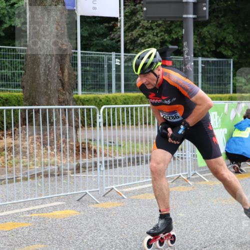 30.06.2024 - hella hamburg halbmarathon Strokosch-Dieckow http://msf.ph/oto/6567829 30.06.2024 09:18:11 Ziel 20011, 20286, 20388, 20442 meine-sportfotos.de