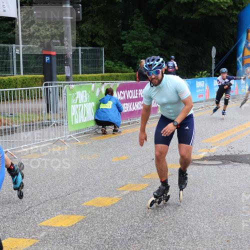 30.06.2024 - hella hamburg halbmarathon Strokosch-Dieckow http://msf.ph/oto/6568454 30.06.2024 09:19:03 Ziel 20010, 20100, 20138, 20156, 20224, 20274, 20299, 20366, 20371, 20373, 20416, 20427, 20441, 20451 meine-sportfotos.de