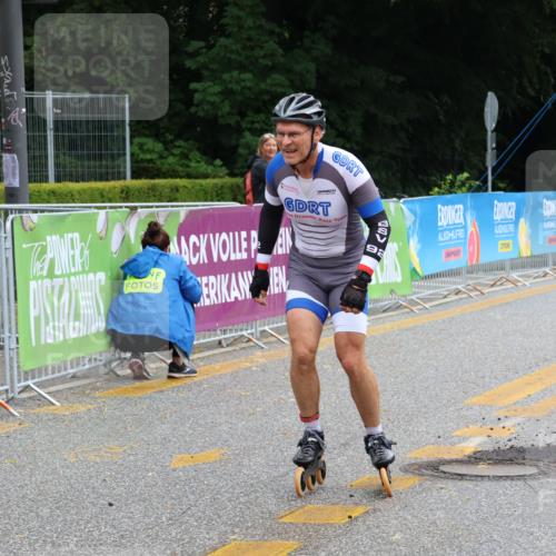 30.06.2024 - hella hamburg halbmarathon Strokosch-Dieckow http://msf.ph/oto/6569232 30.06.2024 09:19:09 Ziel 20010, 20100, 20138, 20156, 20224, 20274, 20299, 20366, 20371, 20373, 20416, 20427, 20441, 20451 meine-sportfotos.de