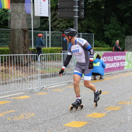 30.06.2024 - hella hamburg halbmarathon Strokosch-Dieckow http://msf.ph/oto/6569292 30.06.2024 09:19:10 Ziel 20010, 20100, 20138, 20156, 20224, 20274, 20299, 20366, 20371, 20373, 20416, 20427, 20441, 20451 meine-sportfotos.de
