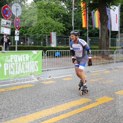 30.06.2024 - hella hamburg halbmarathon Strokosch-Dieckow http://msf.ph/oto/6569355 30.06.2024 09:19:11 Ziel 20010, 20100, 20138, 20156, 20224, 20274, 20299, 20366, 20371, 20373, 20416, 20427, 20441, 20451 meine-sportfotos.de