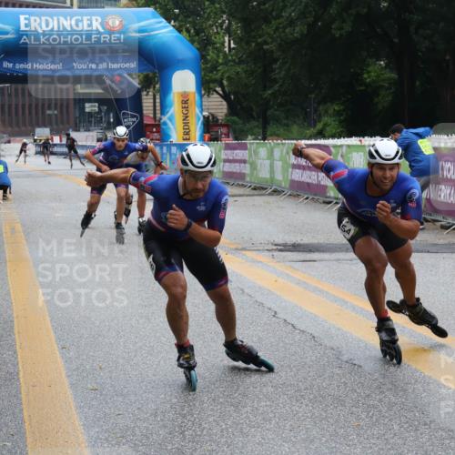 30.06.2024 - hella hamburg halbmarathon Lena Gebhardt http://msf.ph/oto/6609407 30.06.2024 09:10:40 Ziel 20006, 20344, 20424, 20436, 20439, 20454 meine-sportfotos.de
