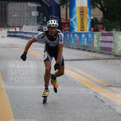 30.06.2024 - hella hamburg halbmarathon Lena Gebhardt http://msf.ph/oto/6609978 30.06.2024 09:12:13 Ziel 20026, 20092, 20316 meine-sportfotos.de