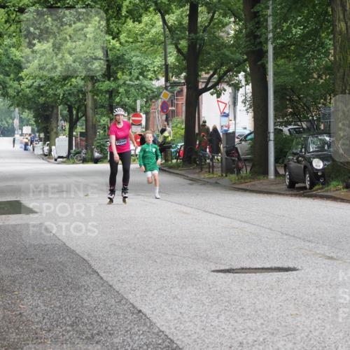 30.06.2024 - hella hamburg halbmarathon MichiJ http://msf.ph/oto/6621485 30.06.2024 09:10:34 Laufen KM 15 20068 meine-sportfotos.de