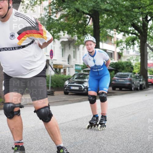 30.06.2024 - hella hamburg halbmarathon KatJ http://msf.ph/oto/6623136 30.06.2024 09:11:36 Laufen KM 15  meine-sportfotos.de