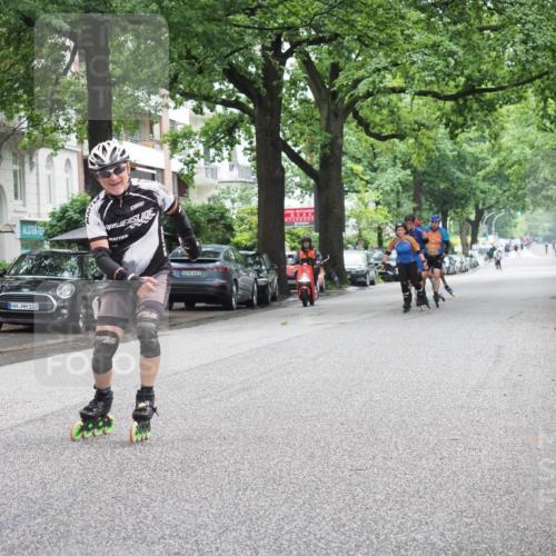 30.06.2024 - hella hamburg halbmarathon KatJ http://msf.ph/oto/6623596 30.06.2024 09:13:30 Laufen KM 15 103, 600 meine-sportfotos.de