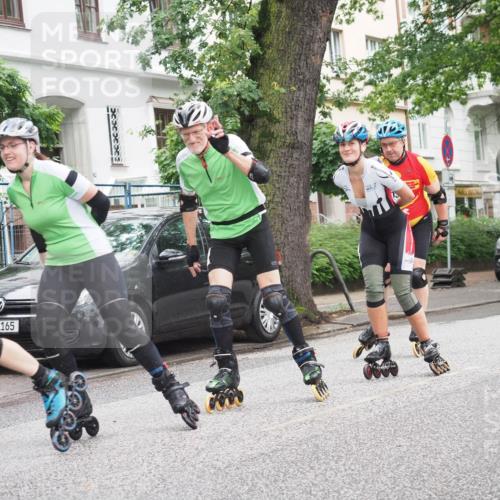 30.06.2024 - hella hamburg halbmarathon KatJ http://msf.ph/oto/6624159 30.06.2024 09:15:04 Laufen KM 15 165, 103 meine-sportfotos.de
