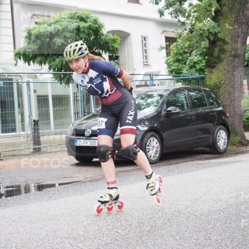 30.06.2024 - hella hamburg halbmarathon KatJ http://msf.ph/oto/6624257 30.06.2024 09:15:14 Laufen KM 15 165, 37 meine-sportfotos.de
