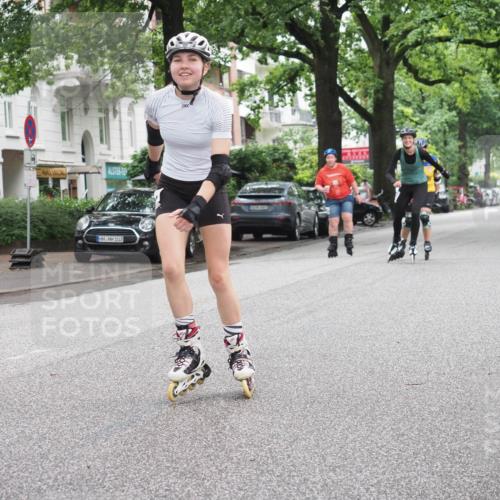 30.06.2024 - hella hamburg halbmarathon KatJ http://msf.ph/oto/6624460 30.06.2024 09:17:03 Laufen KM 15  meine-sportfotos.de