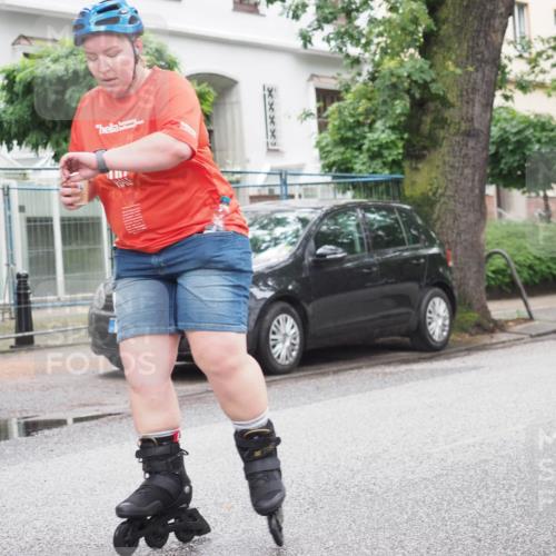 30.06.2024 - hella hamburg halbmarathon KatJ http://msf.ph/oto/6624533 30.06.2024 09:17:07 Laufen KM 15  meine-sportfotos.de