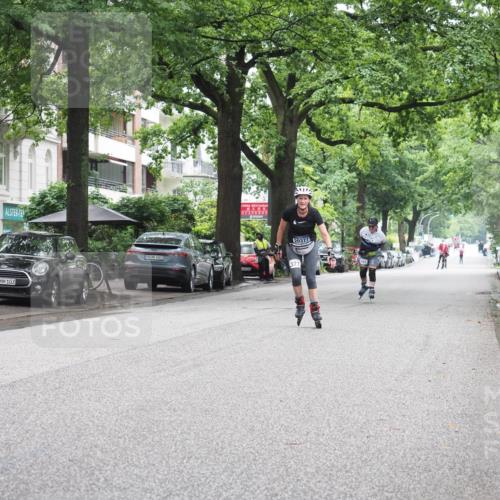 30.06.2024 - hella hamburg halbmarathon KatJ http://msf.ph/oto/6624932 30.06.2024 09:19:18 Laufen KM 15 103, 600, 20377, 377 meine-sportfotos.de