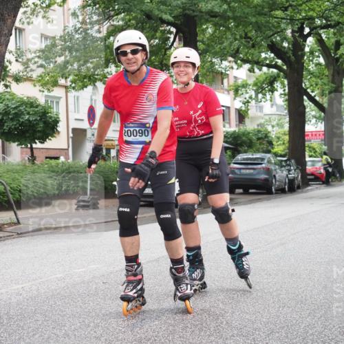 30.06.2024 - hella hamburg halbmarathon KatJ http://msf.ph/oto/6625064 30.06.2024 09:19:35 Laufen KM 15 20090, 22 meine-sportfotos.de
