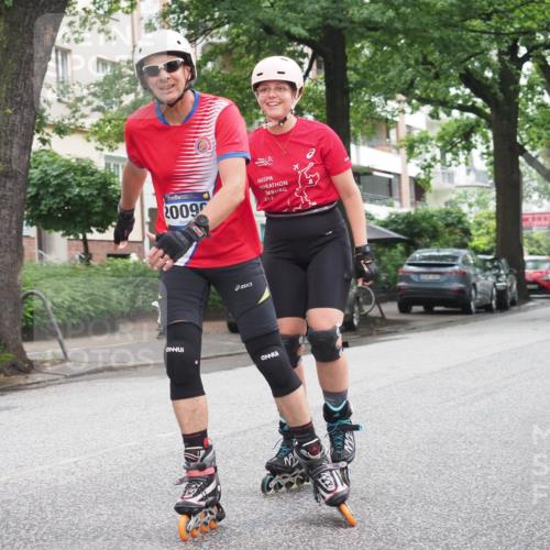 30.06.2024 - hella hamburg halbmarathon KatJ http://msf.ph/oto/6625067 30.06.2024 09:19:35 Laufen KM 15 6, 2009, 422 meine-sportfotos.de