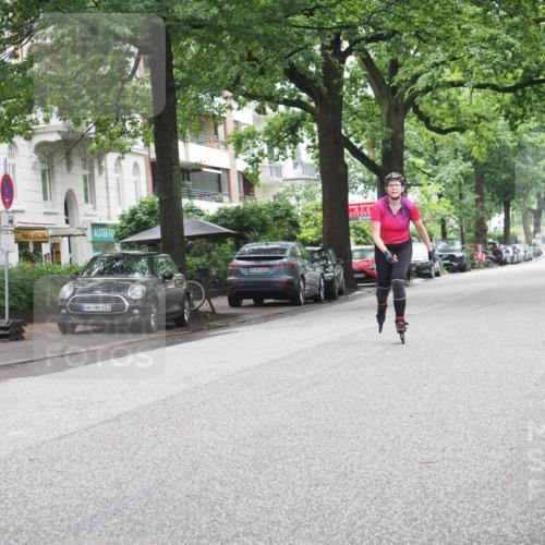 30.06.2024 - hella hamburg halbmarathon KatJ http://msf.ph/oto/6625082 30.06.2024 09:19:42 Laufen KM 15 103, 600 meine-sportfotos.de