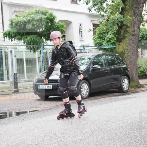 30.06.2024 - hella hamburg halbmarathon KatJ http://msf.ph/oto/6625321 30.06.2024 09:20:28 Laufen KM 15 165 meine-sportfotos.de