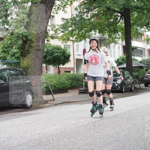 30.06.2024 - hella hamburg halbmarathon KatJ http://msf.ph/oto/6625427 30.06.2024 09:20:36 Laufen KM 15 2009, 200 meine-sportfotos.de