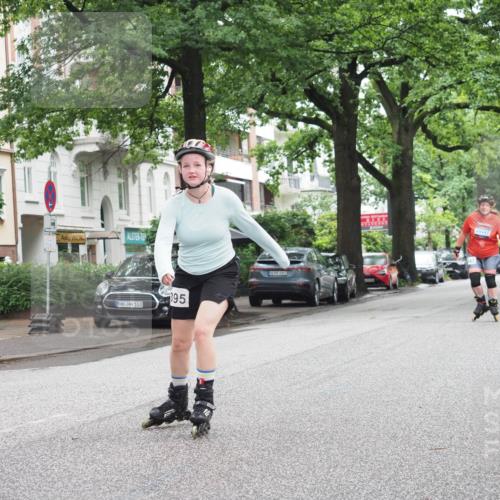 30.06.2024 - hella hamburg halbmarathon KatJ http://msf.ph/oto/6625505 30.06.2024 09:20:45 Laufen KM 15 103, 395, 20447 meine-sportfotos.de