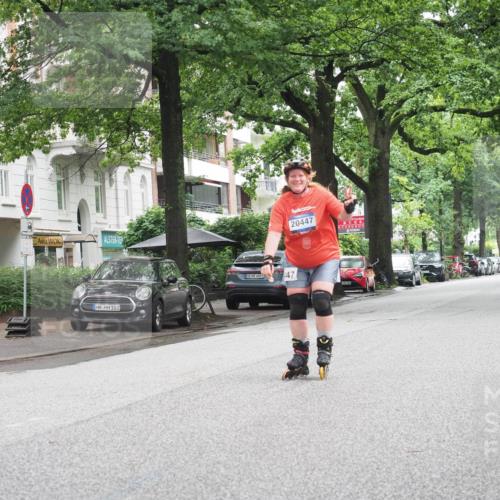 30.06.2024 - hella hamburg halbmarathon KatJ http://msf.ph/oto/6625516 30.06.2024 09:20:47 Laufen KM 15 103, 20447, 600, 47 meine-sportfotos.de