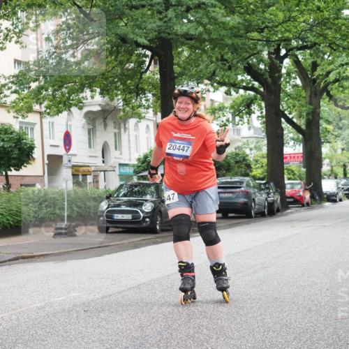 30.06.2024 - hella hamburg halbmarathon KatJ http://msf.ph/oto/6625530 30.06.2024 09:20:48 Laufen KM 15 20447, 103, 47 meine-sportfotos.de