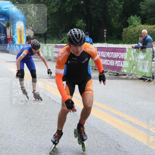 30.06.2024 - hella hamburg halbmarathon Lena Gebhardt http://msf.ph/oto/6637206 30.06.2024 09:14:40 Ziel 20105, 20175, 20200, 20354, 20372, 20423 meine-sportfotos.de