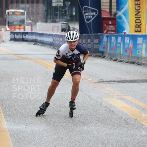 30.06.2024 - hella hamburg halbmarathon Lena Gebhardt http://msf.ph/oto/6637741 30.06.2024 09:16:36 Ziel  meine-sportfotos.de