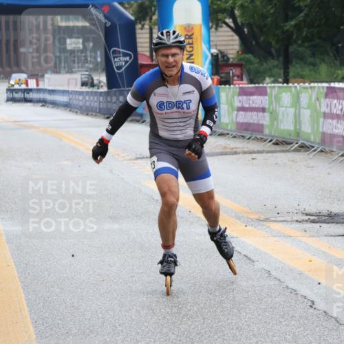 30.06.2024 - hella hamburg halbmarathon Lena Gebhardt http://msf.ph/oto/6638461 30.06.2024 09:19:15 Ziel 20010, 20100, 20138, 20156, 20224, 20274, 20299, 20366, 20371, 20416, 20427, 20441, 20451 meine-sportfotos.de