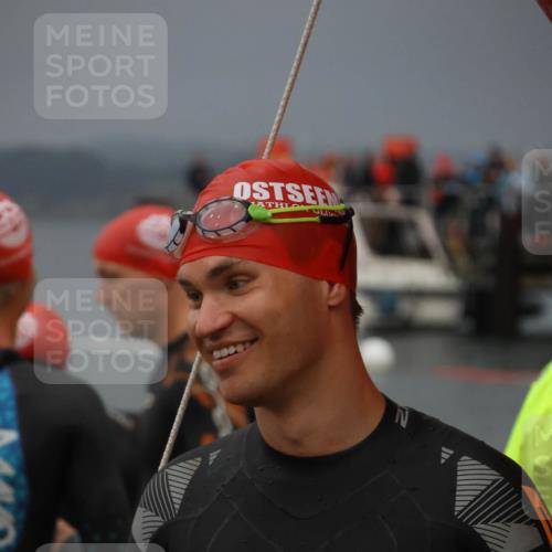 04.08.2024 - OstseeMan Strokosch-Dieckow http://msf.ph/oto/6680240 04.08.2024 06:39:40 Bevor dem Schwimmen  meine-sportfotos.de