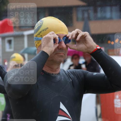 04.08.2024 - OstseeMan Strokosch-Dieckow http://msf.ph/oto/6680320 04.08.2024 06:51:50 Bevor dem Schwimmen  meine-sportfotos.de