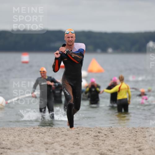 04.08.2024 - OstseeMan Michael Strokosch http://msf.ph/oto/6687100 04.08.2024 10:27:19 Schwimmen 825, 884, 902, 944, 1173, 1182, 1278 meine-sportfotos.de