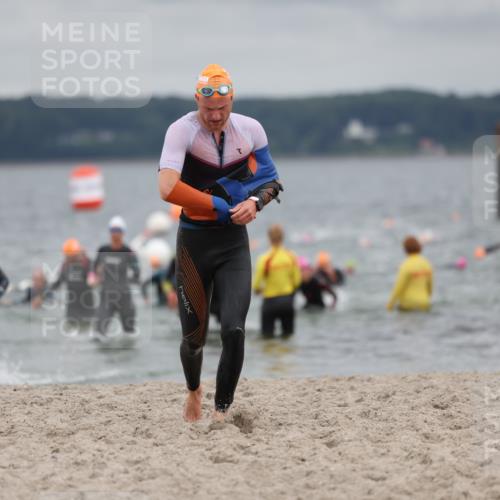 04.08.2024 - OstseeMan Michael Strokosch http://msf.ph/oto/6687112 04.08.2024 10:27:21 Schwimmen 884, 902, 944, 1173, 1182, 1278 meine-sportfotos.de