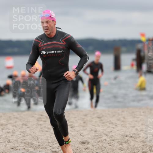 04.08.2024 - OstseeMan Michael Strokosch http://msf.ph/oto/6687188 04.08.2024 10:27:34 Schwimmen 806, 902, 944, 1173, 1181, 1256, 1278 meine-sportfotos.de