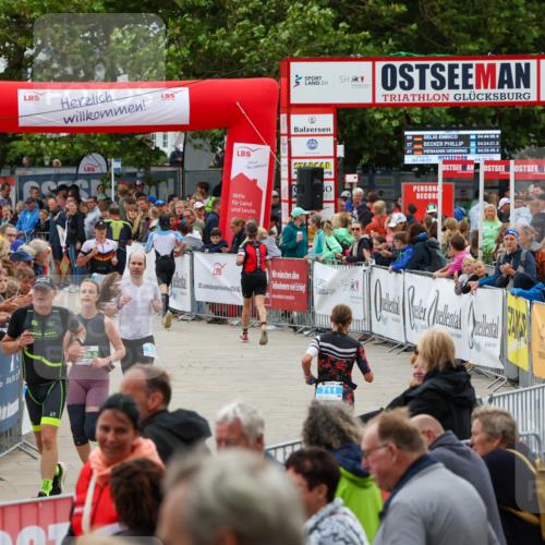 04.08.2024 - OstseeMan Michael Strokosch http://msf.ph/oto/6698008 04.08.2024 14:00:17 Laufen 66, 68, 242, 295, 316, 347, 377, 385, 411, 440, 443, 491, 575, 600, 604, 627, 668, 739, 741, 796, 904, 906, 952, 1130, 1133, 1173, 1189, 1194, 1198, 1213, 1289 meine-sportfotos.de