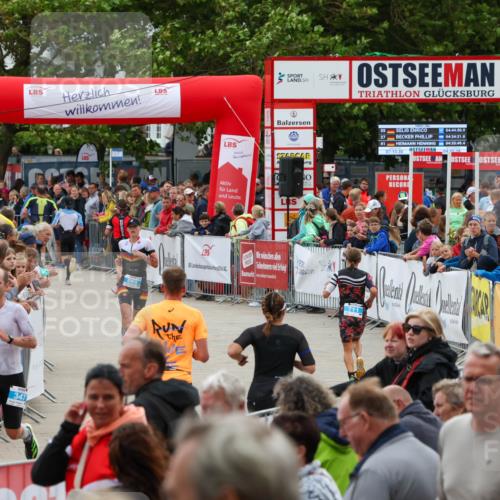 04.08.2024 - OstseeMan Michael Strokosch http://msf.ph/oto/6698020 04.08.2024 14:00:19 Laufen 66, 68, 242, 295, 316, 347, 377, 385, 411, 440, 443, 491, 575, 600, 604, 627, 668, 739, 741, 767, 796, 904, 906, 952, 957, 1130, 1133, 1173, 1189, 1194, 1198, 1213, 1289 meine-sportfotos.de