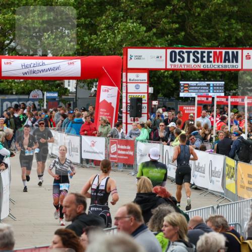 04.08.2024 - OstseeMan Michael Strokosch http://msf.ph/oto/6699421 04.08.2024 14:05:53 Laufen 28, 85, 95, 135, 254, 332, 351, 371, 398, 450, 469, 498, 499, 504, 533, 660, 661, 680, 753, 979, 1284 meine-sportfotos.de