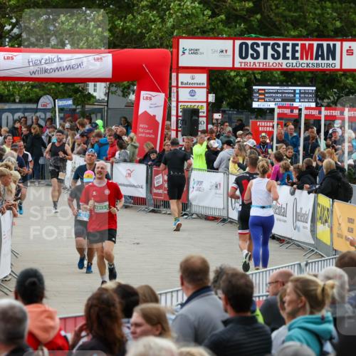 04.08.2024 - OstseeMan Michael Strokosch http://msf.ph/oto/6703856 04.08.2024 14:26:04 Laufen 425, 433, 460, 534, 614, 683, 711, 746, 851, 929, 930, 1112, 1135, 1137, 1185, 1213, 1253, 1267, 1270 meine-sportfotos.de
