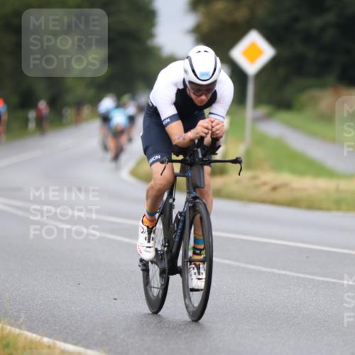 04.08.2024 - OstseeMan Fuchs,  Jonas http://msf.ph/oto/6707240 04.08.2024 10:40:10 Radfahren 275, 298, 426, 430, 447, 498, 502, 575, 597, 1137 meine-sportfotos.de