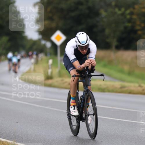 04.08.2024 - OstseeMan Fuchs,  Jonas http://msf.ph/oto/6707247 04.08.2024 10:40:10 Radfahren 275, 298, 426, 430, 447, 498, 502, 575, 597, 1137 meine-sportfotos.de
