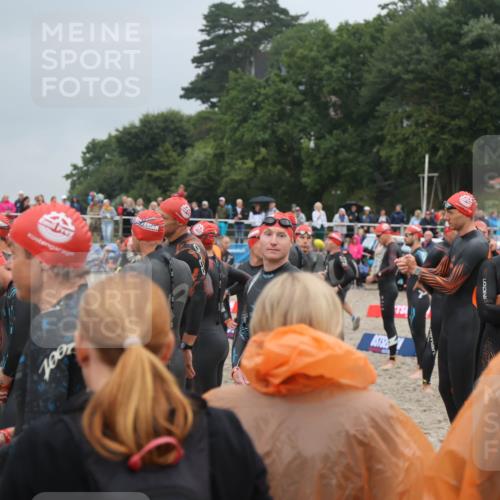 04.08.2024 - OstseeMan H.Heesch http://msf.ph/oto/6710654 04.08.2024 06:40:21 Bevor dem Schwimmen  meine-sportfotos.de