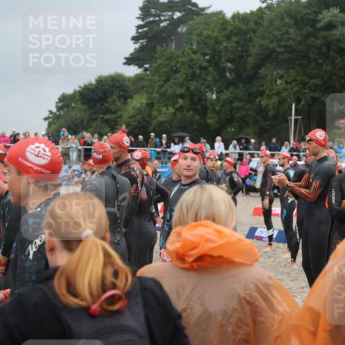 04.08.2024 - OstseeMan H.Heesch http://msf.ph/oto/6710658 04.08.2024 06:40:21 Bevor dem Schwimmen  meine-sportfotos.de
