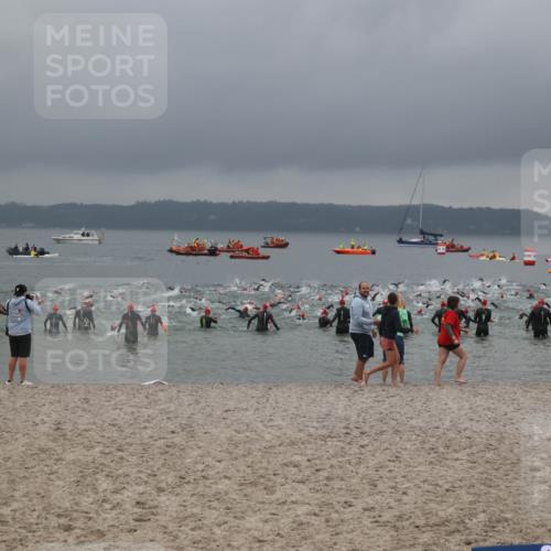 04.08.2024 - OstseeMan H.Heesch http://msf.ph/oto/6710666 04.08.2024 06:45:27 Bevor dem Schwimmen  meine-sportfotos.de