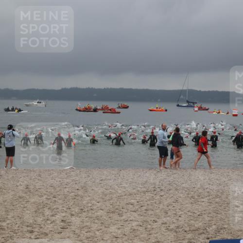 04.08.2024 - OstseeMan H.Heesch http://msf.ph/oto/6710668 04.08.2024 06:45:27 Bevor dem Schwimmen  meine-sportfotos.de