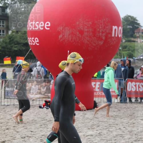 04.08.2024 - OstseeMan H.Heesch http://msf.ph/oto/6710682 04.08.2024 06:49:23 Bevor dem Schwimmen  meine-sportfotos.de