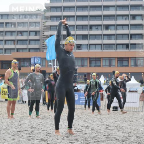 04.08.2024 - OstseeMan H.Heesch http://msf.ph/oto/6710705 04.08.2024 06:49:58 Bevor dem Schwimmen  meine-sportfotos.de