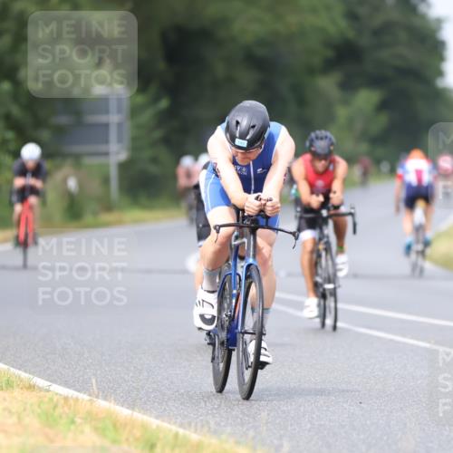 04.08.2024 - OstseeMan Fuchs,  Jonas http://msf.ph/oto/6729625 04.08.2024 10:54:22 Radfahren 77, 342, 433, 474, 503, 555, 717, 721, 745, 784, 797, 814, 867, 1137 meine-sportfotos.de