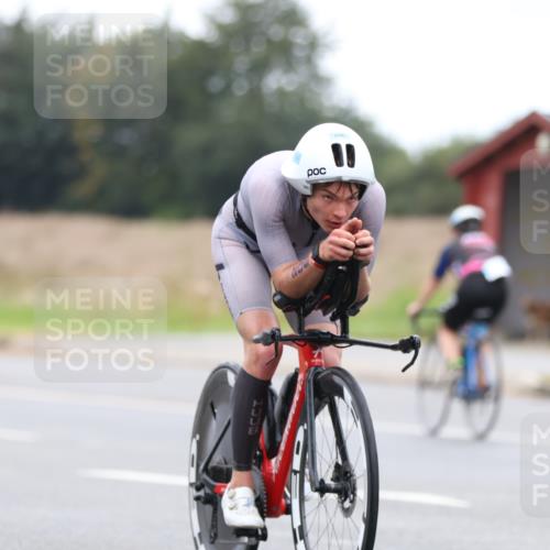 04.08.2024 - OstseeMan Fuchs,  Jonas http://msf.ph/oto/6736244 04.08.2024 11:12:58 Radfahren 141, 201, 206, 642, 680, 692, 739, 838, 901, 1129, 1165, 1228 meine-sportfotos.de