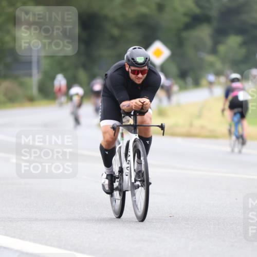 04.08.2024 - OstseeMan Fuchs,  Jonas http://msf.ph/oto/6736367 04.08.2024 11:13:02 Radfahren 27, 201, 206, 642, 680, 692, 739, 831, 838, 1134, 1165 meine-sportfotos.de
