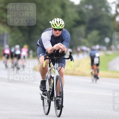 04.08.2024 - OstseeMan Fuchs,  Jonas http://msf.ph/oto/6736447 04.08.2024 11:13:12 Radfahren 1, 27, 437, 680, 692, 831, 1134, 1165, 1236, 1261 meine-sportfotos.de