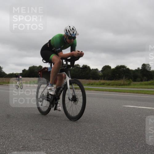 04.08.2024 - OstseeMan Fuchs,  Jonas http://msf.ph/oto/6742123 04.08.2024 12:19:15 Radfahren 284, 378, 465, 552, 574, 651, 749, 786, 953, 1137, 1180 meine-sportfotos.de